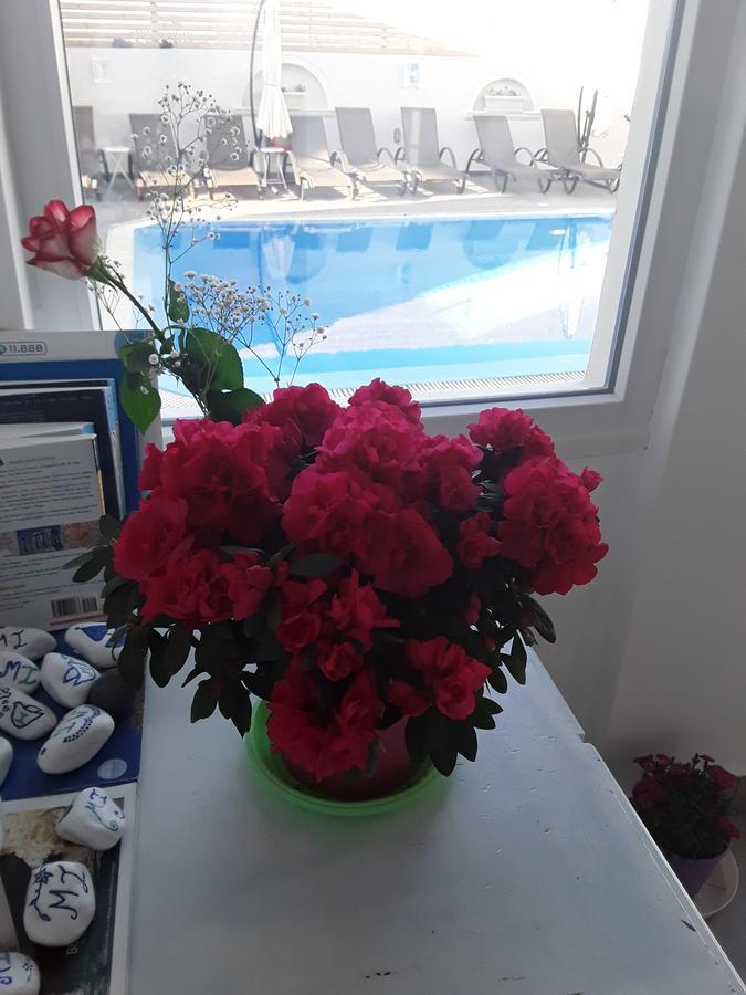 Azalea Hotel Kamári Eksteriør billede